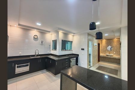 Casa de Condomínio à venda com 5 quartos, 800m² em Taquara, Rio de Janeiro
