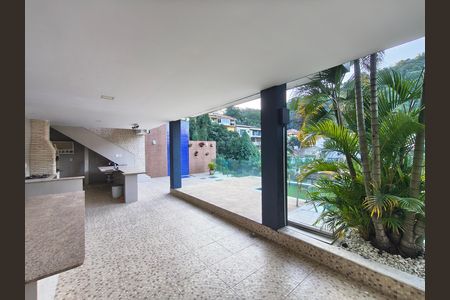 Casa de condomínio à venda com 800m², 5 quartos e 3 vagas