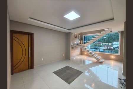 Casa de condomínio à venda com 800m², 5 quartos e 3 vagas