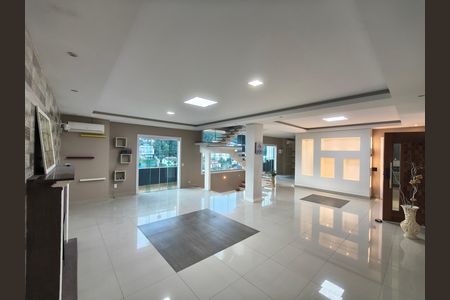 Casa de condomínio à venda com 800m², 5 quartos e 3 vagas