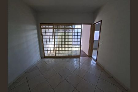 Casa para alugar com 80m², 3 quartos e 3 vagasSala
