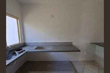 Casa para alugar com 80m², 3 quartos e 3 vagasCozinha