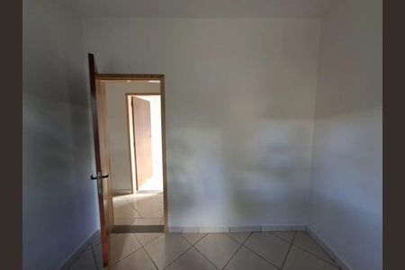 Casa para alugar com 80m², 3 quartos e 3 vagasSuíte