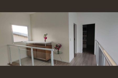 Casa de Condomínio à venda com 3 quartos, 231m² em Suru, Barueri
