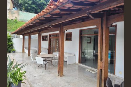 Casa à venda com 4 quartos, 931m² em Pampulha, Belo Horizonte