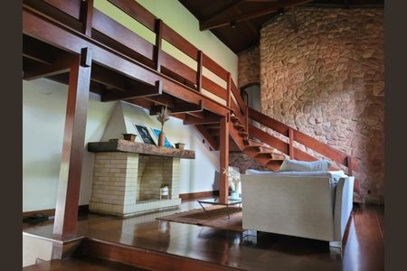 Casa à venda com 4 quartos, 931m² em Pampulha, Belo Horizonte