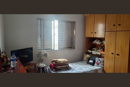 DORMITORIO de casa à venda com 3 quartos, 180m² em Presidente Altino, Osasco