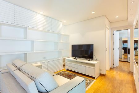 Sala de apartamento para alugar com 2 quartos, 64m² em Indianópolis, São Paulo
