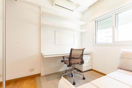 Quarto de apartamento para alugar com 2 quartos, 64m² em Indianópolis, São Paulo