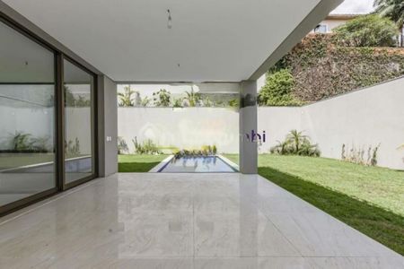 Casa à venda com 4 quartos, 640m² em Morumbi, São Paulo