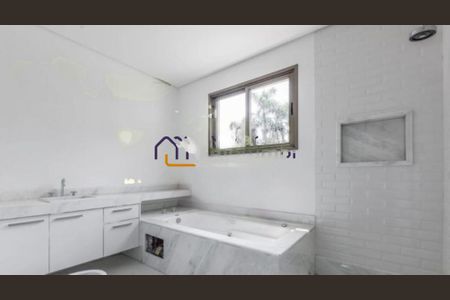 Casa à venda com 4 quartos, 640m² em Morumbi, São Paulo