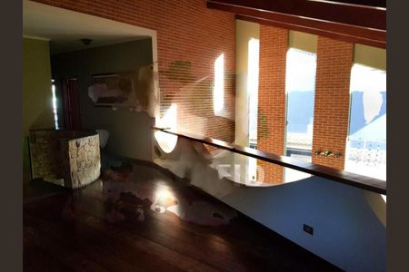 Casa à venda com 3 quartos, 300m² em Interlagos, São Paulo