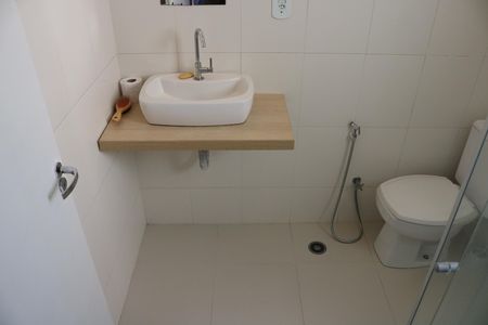 Apartamento para alugar com 67m², 2 quartos e sem vagaBanheiro