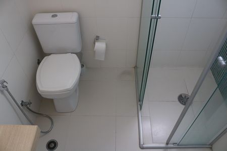 Banheiro de apartamento para alugar com 2 quartos, 67m² em Lapa, São Paulo
