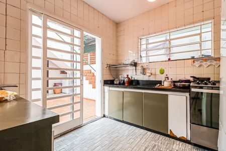 Casa à venda com 3 quartos, 198m² em Sumaré, São Paulo