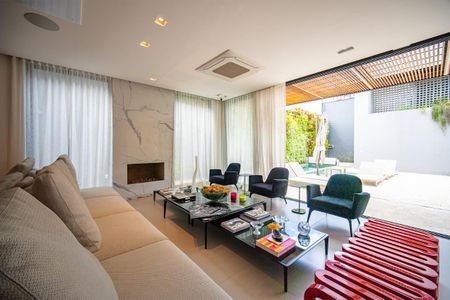 Casa à venda com 7 quartos, 854m² em Jardim Paulista, São Paulo