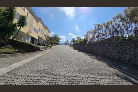 Casa de condomínio à venda com 114m², 3 quartos e 3 vagas