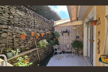 Casa de condomínio à venda com 114m², 3 quartos e 3 vagas