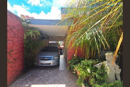 Casa à venda com 6 quartos, 300m² em Vila Ipojuca, São Paulo
