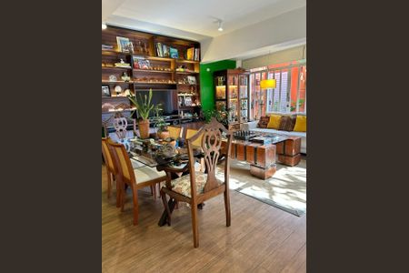 Casa à venda com 3 quartos, 110m² em Alto de Pinheiros, São Paulo