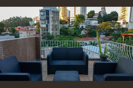 Casa à venda com 3 quartos, 322m² em Alto de Pinheiros, São Paulo