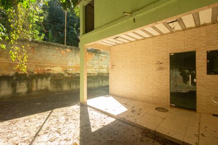 Quintal de casa à venda com 3 quartos, 210m² em Campo Grande, Rio de Janeiro