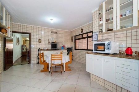 Casa à venda com 3 quartos, 216m² em Vila Prudente, São Paulo