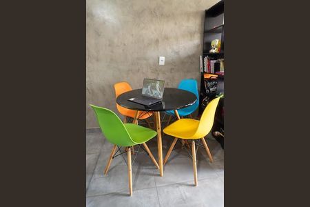 Apartamento à venda com 33m², 1 quarto e sem vaga