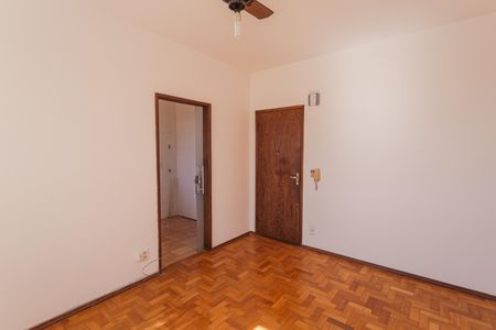 Sala de apartamento para alugar com 2 quartos, 60m² em Sagrada Família, Belo Horizonte