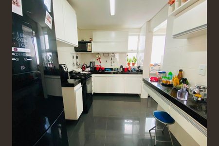 Apartamento à venda com 3 quartos, 85m² em Buritis, Belo Horizonte