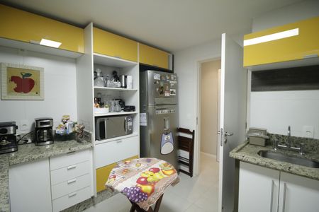Cozinha de apartamento à venda com 3 quartos, 112m² em Jacarepaguá, Rio de Janeiro