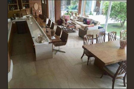 Casa à venda com 4 quartos, 1000m² em Santo Amaro, São Paulo