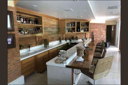Casa à venda com 4 quartos, 1000m² em Santo Amaro, São Paulo