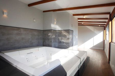 Apartamento para alugar com 289m², 3 quartos e 2 vagasJacuzzi