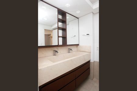 Banheiro 1 Quarto Suíte de apartamento para alugar com 3 quartos, 289m² em Menino Deus, Porto Alegre