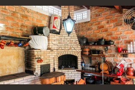 Casa à venda com 380m², 4 quartos e 4 vagas