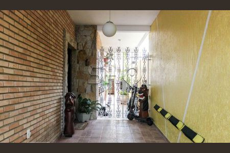 Casa à venda com 380m², 4 quartos e 4 vagas