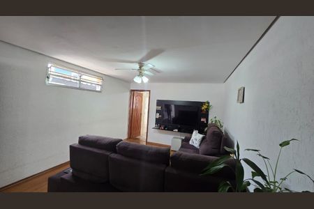 Casa à venda com 3 quartos, 179m² em Jardim Peri, São Paulo