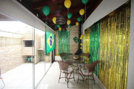Varanda gourmet de casa de condomínio à venda com 2 quartos, 102m² em Humaitá, Porto Alegre