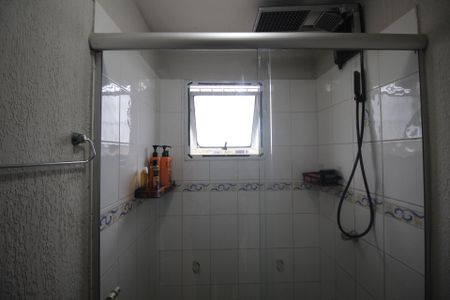 Casa de condomínio à venda com 102m², 2 quartos e 1 vagaBanheiro