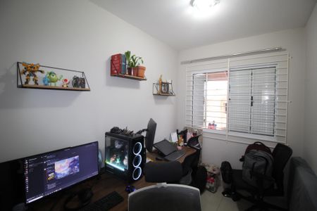 Casa de condomínio à venda com 102m², 2 quartos e 1 vagaEscritório