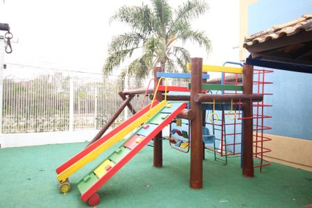 Casa de condomínio à venda com 102m², 2 quartos e 1 vagaÁrea comum - Playground