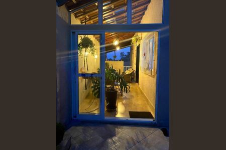 Casa à venda com 3 quartos, 182m² em Balneário São Francisco, Diadema