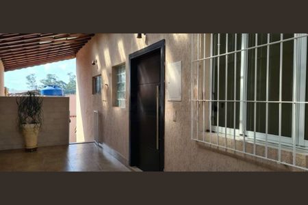 Casa à venda com 3 quartos, 182m² em Balneário São Francisco, Diadema
