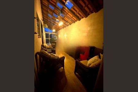 Casa à venda com 3 quartos, 182m² em Balneário São Francisco, Diadema