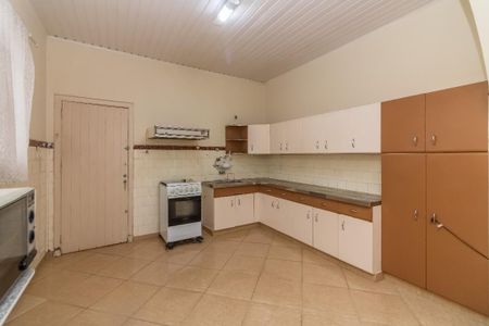 Casa à venda com 300m², 2 quartos e 3 vagas