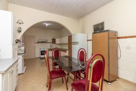 Casa à venda com 300m², 2 quartos e 3 vagas