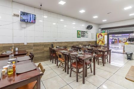 Casa à venda com 300m², 2 quartos e 3 vagas