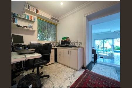 Casa à venda com 4 quartos, 493m² em Real Parque, São Paulo