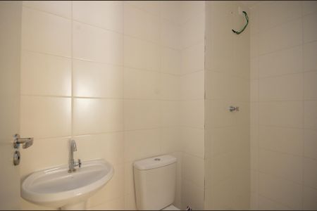 Apartamento à venda com 60m², 2 quartos e sem vaga Apartamento à venda com 60m², 2 quartos e sem vagaBanheiro